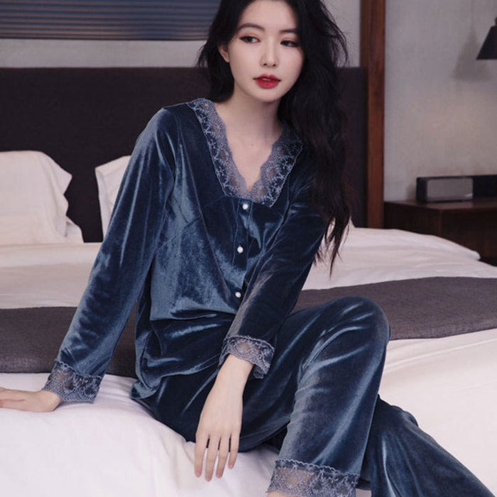 V-Neck Velvet And Lace Pajamas Set For Women