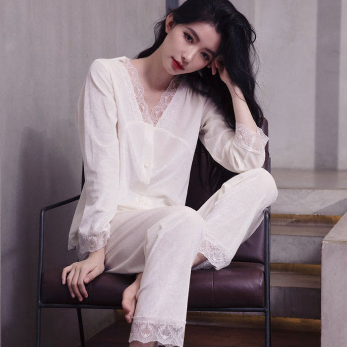 V-Neck Velvet And Lace Pajamas Set For Women